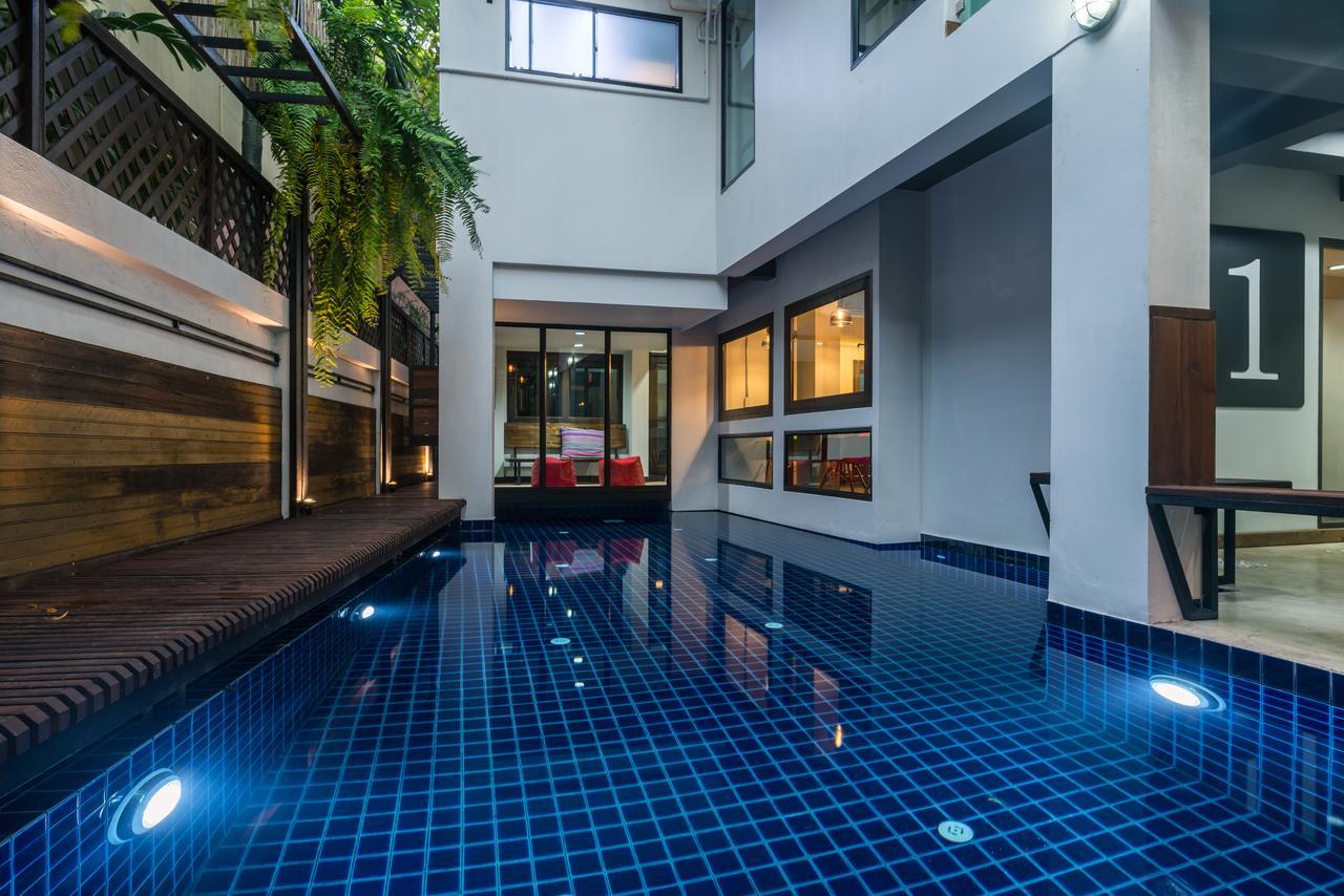33 Poshtel (Adults Only) Hotell Chiang Mai Eksteriør bilde