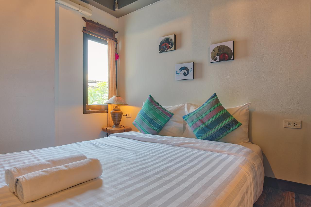 33 Poshtel (Adults Only) Hotell Chiang Mai Eksteriør bilde