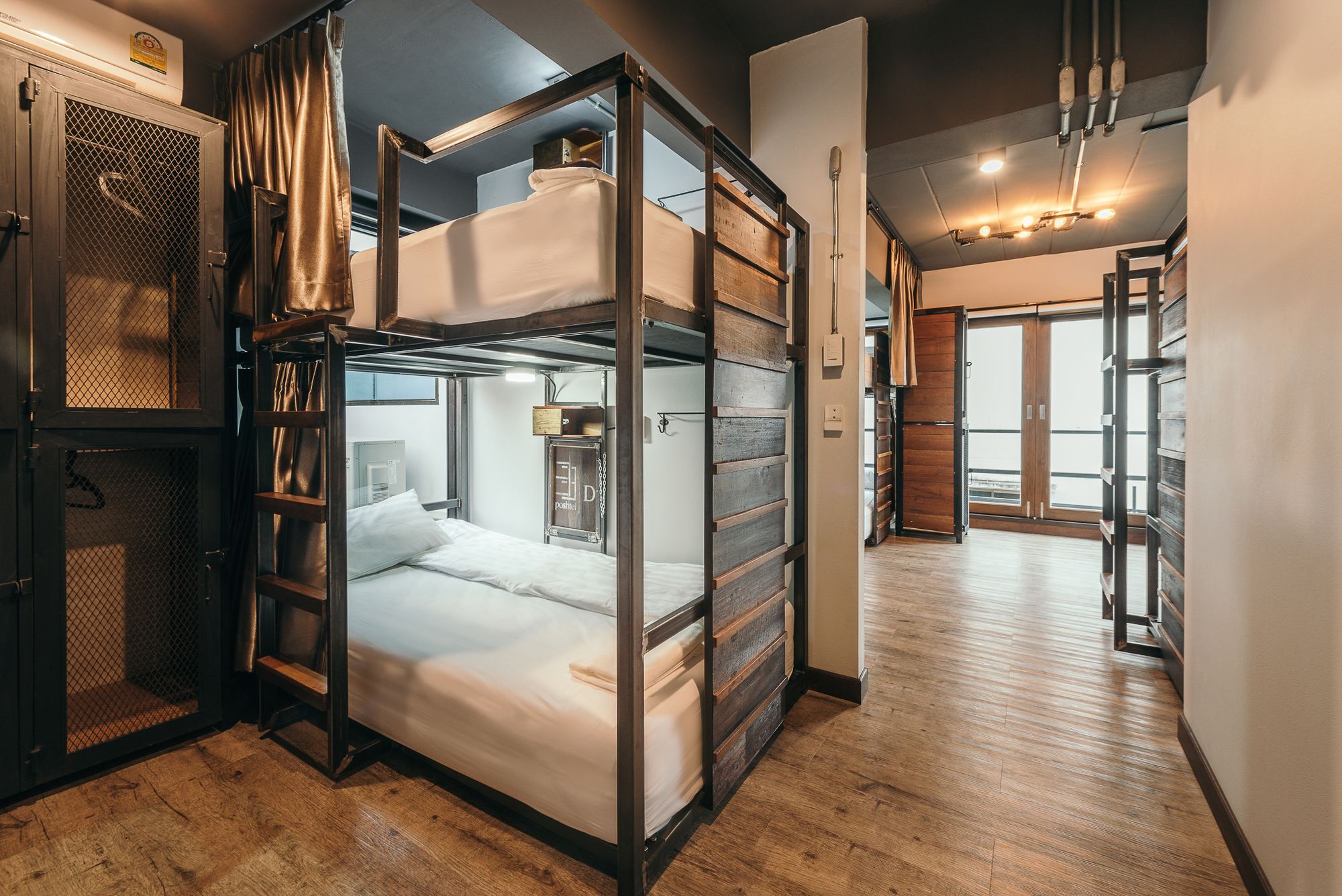 33 Poshtel (Adults Only) Hotell Chiang Mai Eksteriør bilde