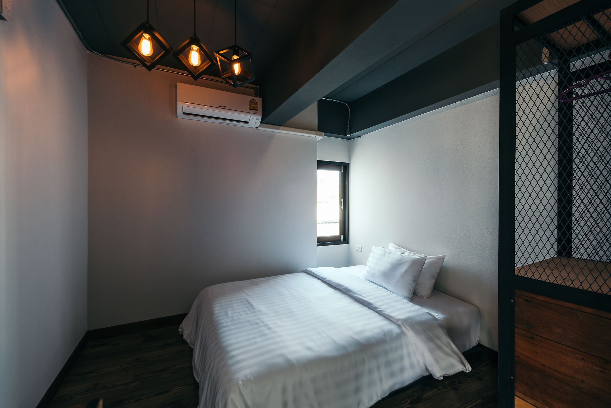 33 Poshtel (Adults Only) Hotell Chiang Mai Eksteriør bilde