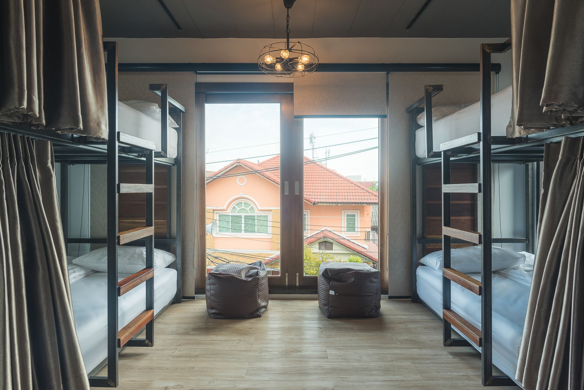 33 Poshtel (Adults Only) Hotell Chiang Mai Eksteriør bilde